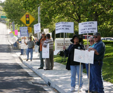 Local 1245 retirees demonstrate for better retirement medical benefits outside the PG&E shareholders meeting in San Ramon