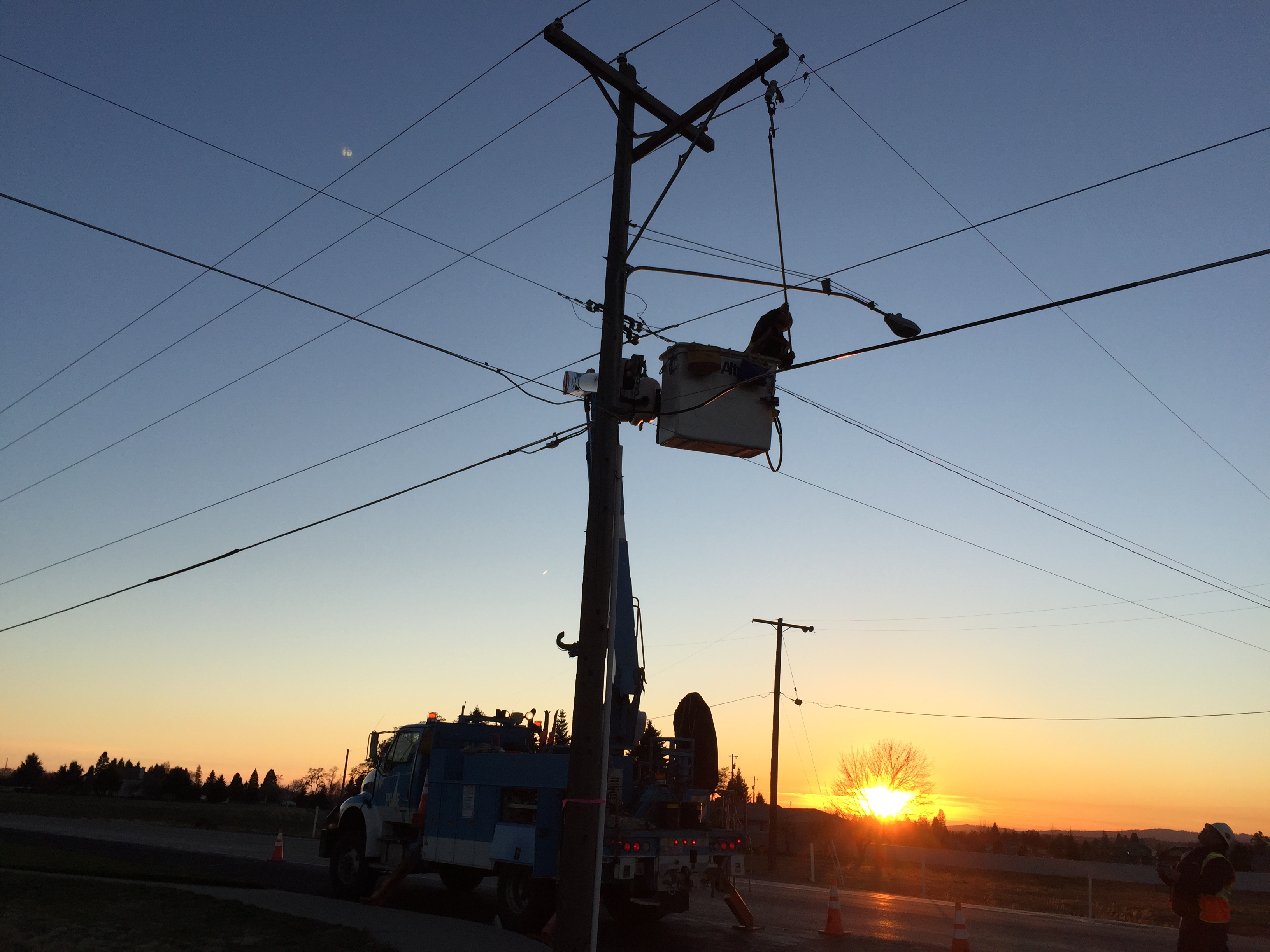 Local 1245 Crews Assist with Wind Storm Restoration in Washington and Idaho