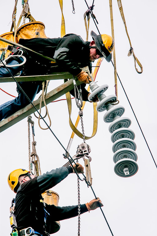 Helicopters Assist GC Crew With Transmission Job in Grass Valley