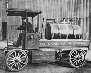 An early PG&E gas distribution service wagon. Pacific Gas & Electric
