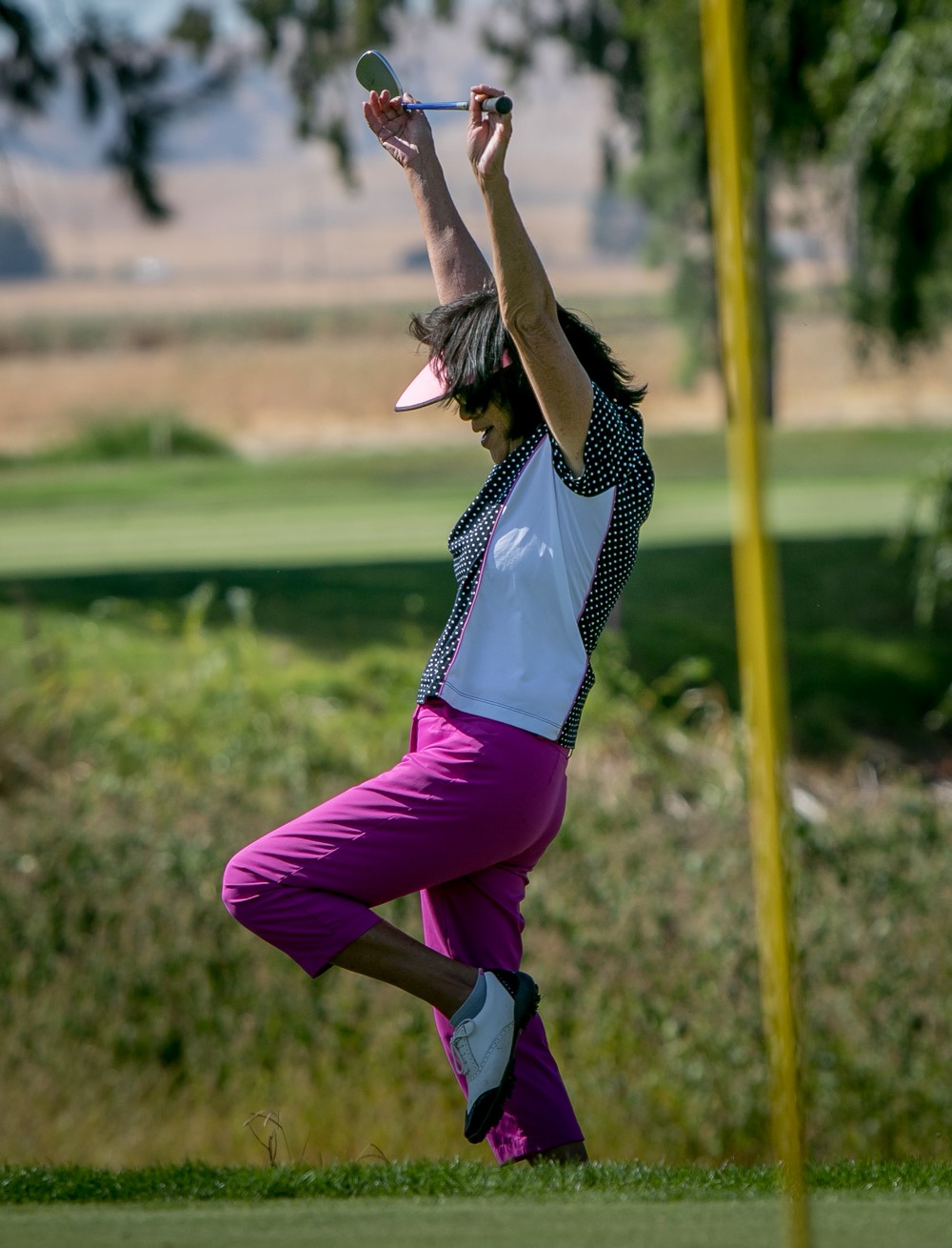 IBEW 1245 2016 Golf Tournament April Carlson chips in for a birdie