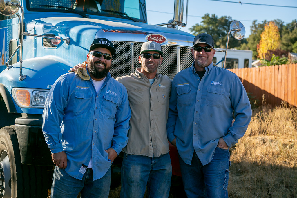 PG&E Line Crew Replaces Transformer in Atascadero